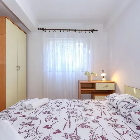 Apartment Ante