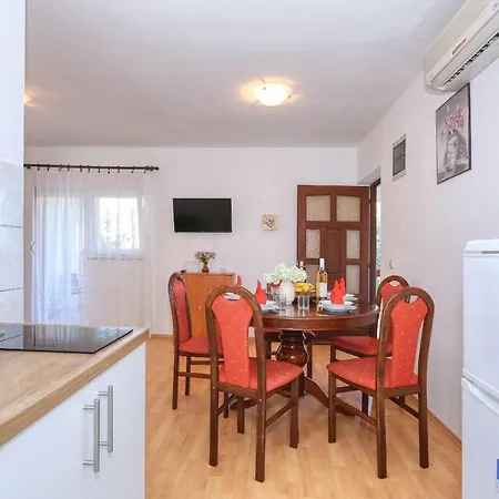 Apartment Ante