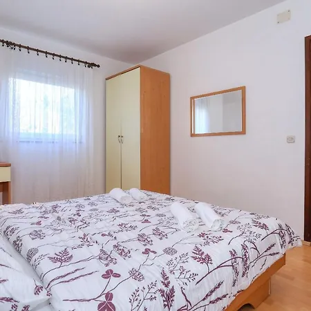 Apartment Ante *